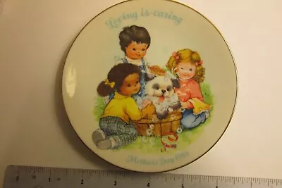 Avon Vintage 5  Collectors Plate Mother’s Day (( 1989 Loving Is Caring )) • $24.99