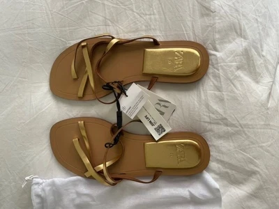 $42 • Buy BRAND NEW Zara Z1T Flat Sandal Size 8 Beige And Gold