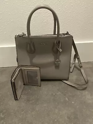 Michael Kors Handbag And Wallet Set Used • $135