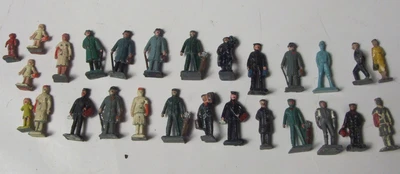 £20 • Buy Master Models  OO Gauge Railway Passengers