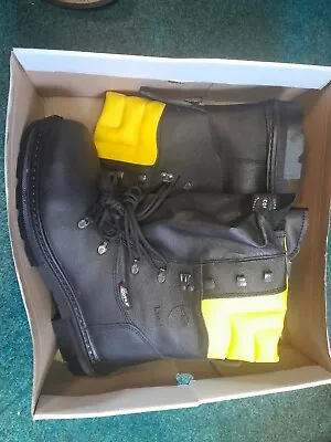 £35 • Buy Cofra Woodsman BIS Chainsaw Protection Boots Class 1 Antistatic Breathable Black