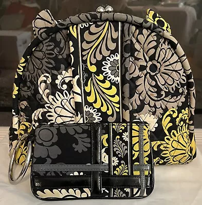 Vera Bradley Baroque Purse With Clasp And Matching Wristlet • $45