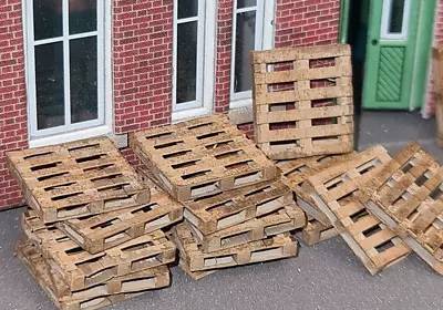 00 Gauge 1/76 Scale X20 Pallets 3D Printed In Resin • £5.99