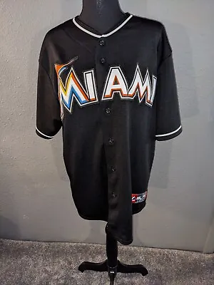 Women's Majestic  Miami #7 Reyes  Black Short Sleeve Button Up Jersey • $32.99