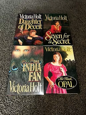 Victoria Holt Novels Lot Of 4 Romance Adventure Fiction HC/DJ Hardcover Books • $14.99