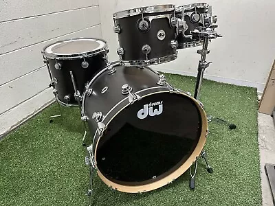 DW Collectors Series Drum Set Ebony Satin 2019 10”-12”-16”-22” • $2825