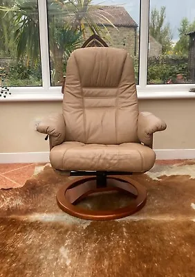 Danish Reclining Armchair Cream Leather Stressless • £195