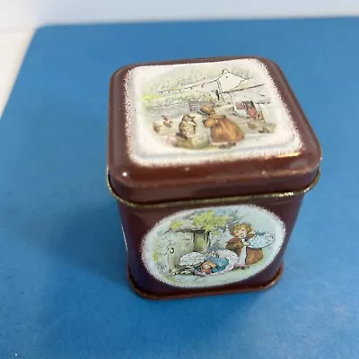 PETER RABBIT TRINKET TIN VINTAGE 1983 BY FREDERICK WARNE HUNKYDORY DESIGNS Rare • $21