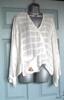 Kasbah White  Relaxed Arty Boxy Quirky Pocket /lagenlook/layering Top  • £8