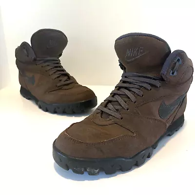 Vintage Nike Women's Hiking Boots 940911-IB Brown Trail Hiking Outdoors Size 9 • $29.95