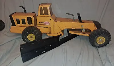 Tonka “Mighty Tonka Grader” Vintage 1970s 24”.  • $179.99