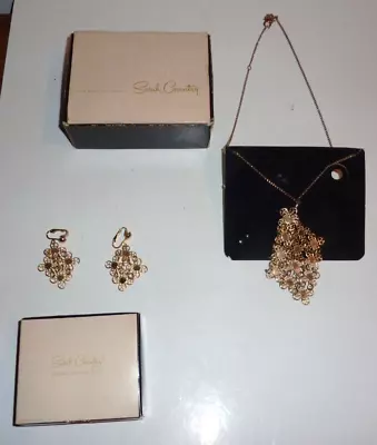 Vintage Sarah Coventry  Golden Petals  Gold Tone Necklace Earrings Set Signed • $7.50