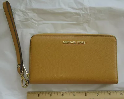 MICHAEL KORS Jet Set Travel Marigold Flat Multi-function Phone Case Wristlet • $79.99