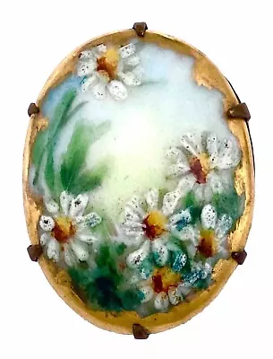 ANTIQUE VICTORIAN Small Brass Oval Hand Painted DAISY Porcelain Brooch • $45