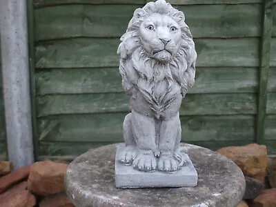 Stone Cast Sitting Lion Garden Statue Sculpture • £15