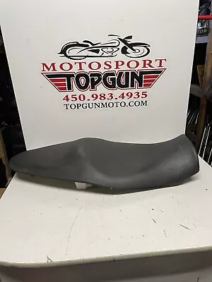 2005 - 2006 Kawasaki Z750s Zr750 Oem Seat Saddle 53066-0105 • $54.58