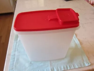 Tupperware #1588-4 Cereal Keeper  Storage Container Sheer Base W/ Lid • $15