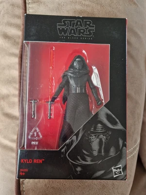 £4.99 • Buy New Kylo Ren Star Wars Figure 3.75 BNIB