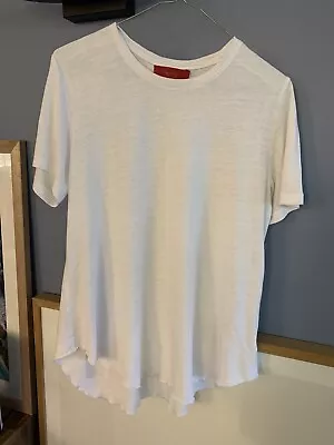 White Tigerlily Ruffe Hem Linen Blend Top Size 10 • $12