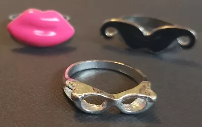 3pc Rings Hot Pink Lips Black Mustach & Silver-tone Glasses. Pre-owned  • $7.50