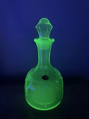 URANIUM GLASS DECANTER W/STOPPER Princess Pattern With Original LABEL 🔥 🔥 • $359.10