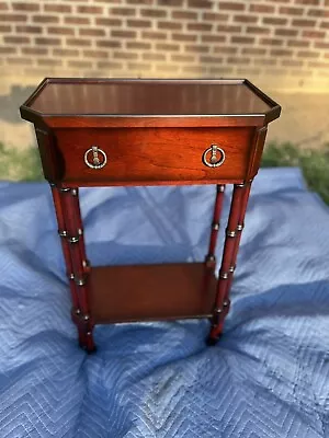 Beautiful Vtg Bombay Style Mid Century Two Tiered Side Table/ Accent/end Table. • $145