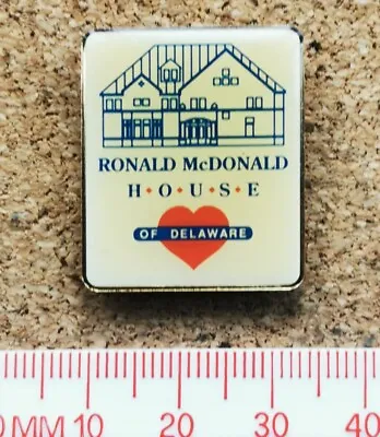 Mcdonalds Metal Pin Badge - RONALD MCDONALD HOUSE DELAWARE • £5