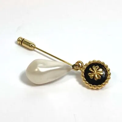 CHANEL Clover Motif Pin Brooch Brooch Gold Plated / Faux Pearl • $712.80