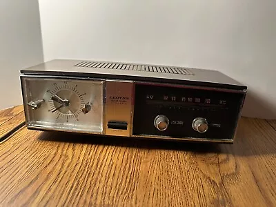 Vintage Lloyd's Solid State 2 Speaker Alarm Clock Radio Model 9J45G-37A Japan • $20