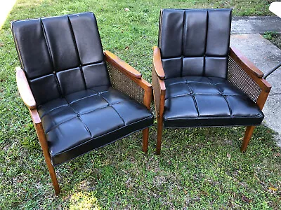 Pair Of Vintage Mid Century Modern Lounge Chairs • $650