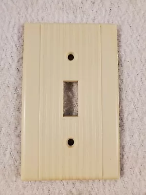 Vtg Uniline Bakelite Electrical Outlet Wall Switch Plate Cover ~ Modern MCM Rib • $5.99