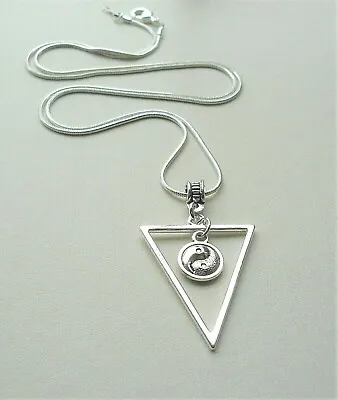 Yin-Yang Triangle PENDANT NECKLACE Silver Plate Snake Chain KCJ3687 • £6.95