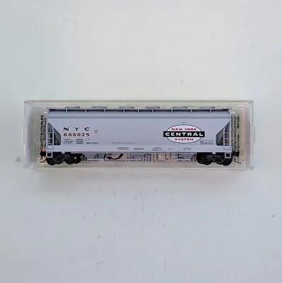 Micro-Trains 93030 N Scale 2 Bay ACF Centerflow Hopper W/Round Hatches - NYC • $39.80