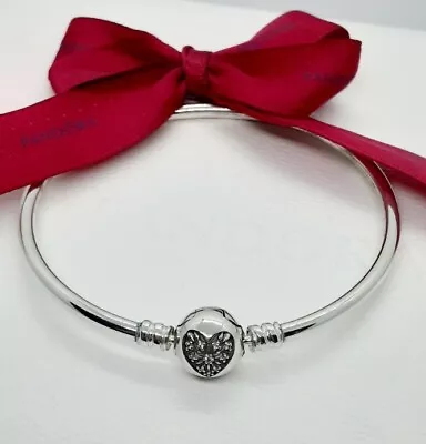 $49.50 • Buy PANDORA MOMENTS STERLING SILVER BANGLE - HEART OF WINTER CLASP #596404CZ 17cm