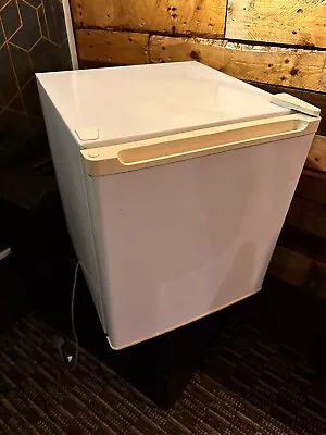 Table Top Freezer 34 Litres. Argos  AVRDD105 Used • £45