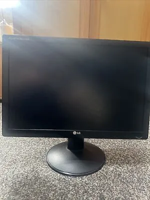 LG W1946S 18.5   Widescreen LCD Monitor With TV Tuner NO REMOTE!! • £35.50