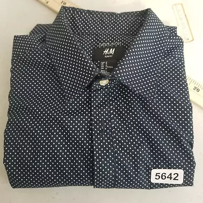 H&M Button Up Dress Shirt Adult Medium Slim Fit Casual Long Sleeve Polka Dot Men • $9.44