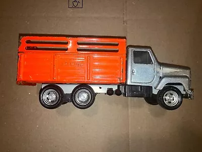 Ertl Cattle Livestock Hauler Orange Gray Truck Vintage 3605 Pressed Steel 1:24 • $26.99