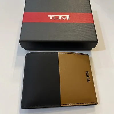 $88 • Buy Tumi Brand Mens Double Billfold Wallet Nassau SLG Black Golden Brown Leather NEW