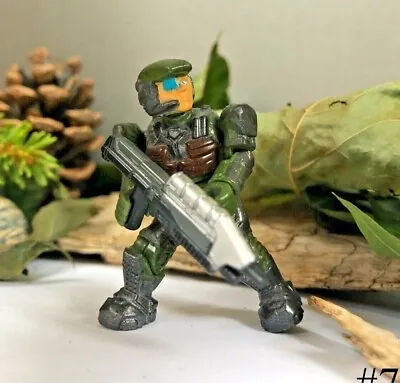 HALO MEGA BLOKS CONSTRUX  -  UNSC Marine From M313 Elephant Set W/ Weapon • $16.99