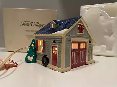 Single Car Garage DEPARTMENT 56 Snow Village W Light • $15