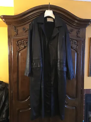 Long  Black Men's Leather Coat Sz. 40 • $1526.66