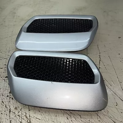 2018 2019 Ford Mustang GT Hood Extractor Vents Gray Right And Left Silver • $75.99