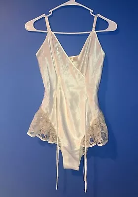 Vintage 80s-90s Victoria’s Secret Gold Label Bodysuit Size P (SIZE 0/SIZE XS) • $35.99