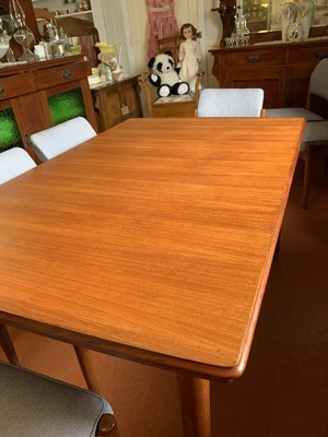 $1200 • Buy Stunning Mid Century Modern Chiswell Extendable Teak Dining Table & Chairs