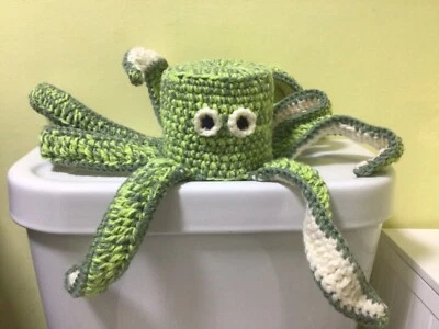 £7.95 • Buy Brand New Hand Crocheted Mix Green & Cream Octopus Toilet Roll Cover
