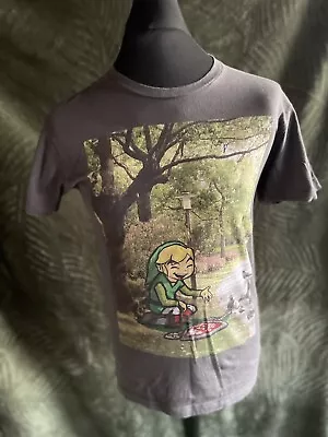 Nintendo Link From Zelda  T-Shirt Grey Size Small • £9.99