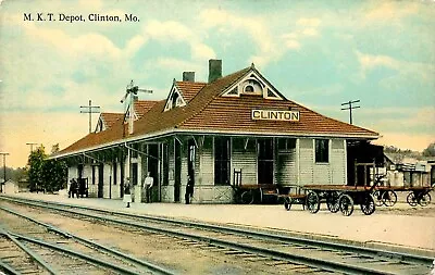 Mkt Railroad Depot Clinton Missouri Vintage Postcard (m707) • $15