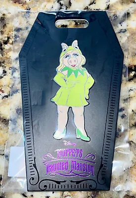 Disney D23 Muppets Haunted Mansion Miss Piggy As Kermit Costume Pin LE 999 • £43.42