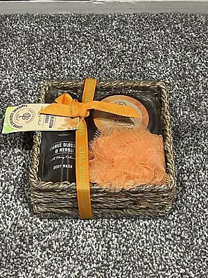 BNWT Pampering Essentials Basket. Orange Blossom & Neroli Wth Honey Extract • £5